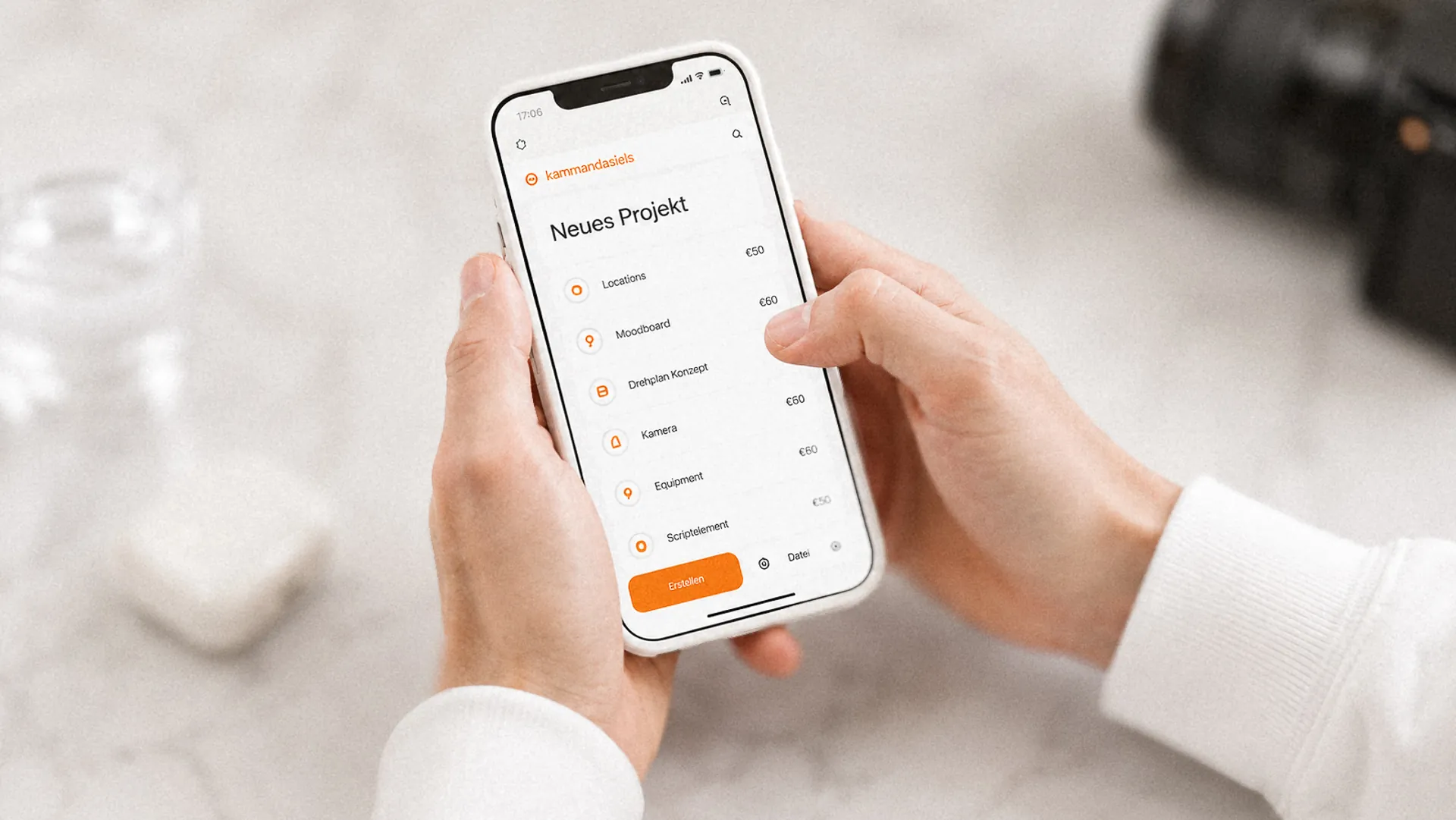 Projektplanung und Aufgaben-Checkliste auf dem Smartphone für Launch und Weiterentwicklung der Marke
